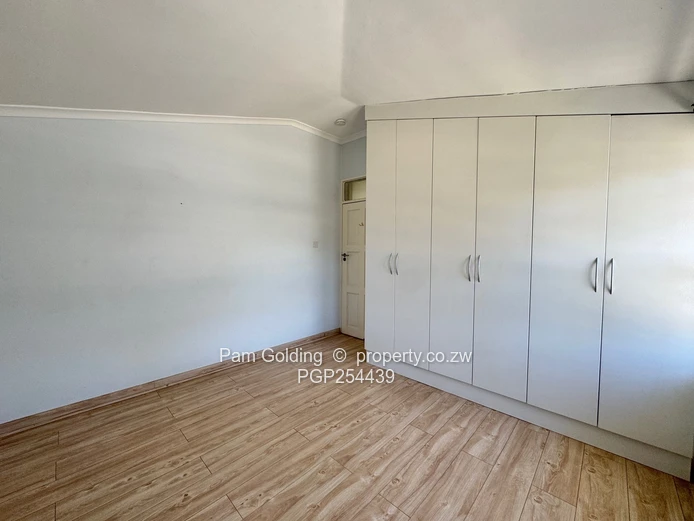 Newlands – Spacious 3 Bedroom Townhouse In Exclusive Complex