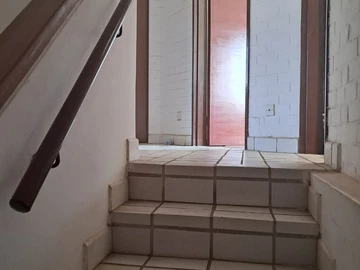 2 Bedroom Flat & Apartment
