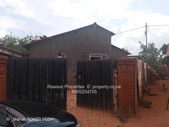 Dzivarasekwa Extension House For Sale  (Sole Mandate)