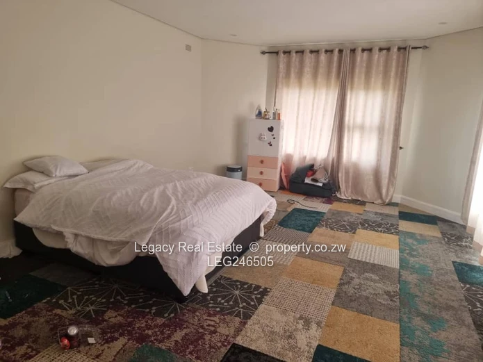High-End Helesvale Home With Gym & Borehole.