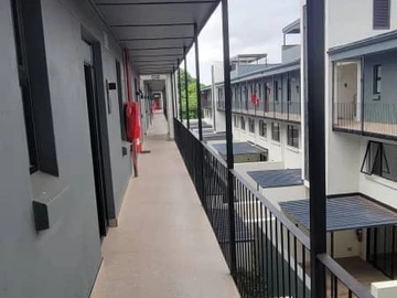 2 Bedroom Flat & Apartment