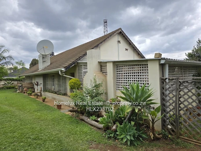 Elegant Eastlea 5-Bedroom Family Home with Separate Cottage |