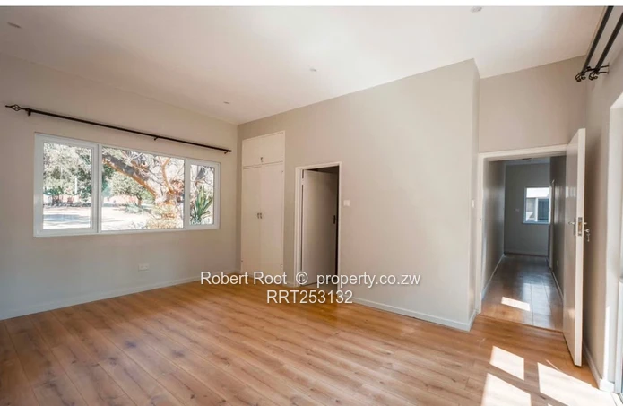4 bed family home in Glen Lorne