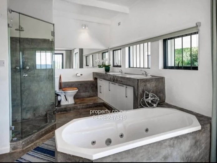 Greendale 4-Bed Home on 4 Acres — Pool, Borehole & Views