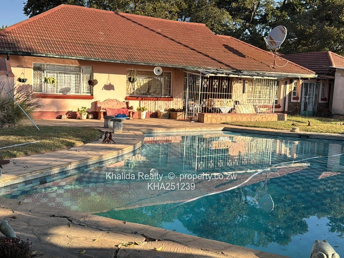 Hatfield Spacious property for sale 