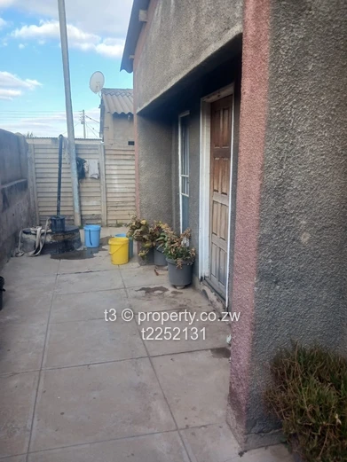 Neat 2-Bed Ruwa House with Carport 