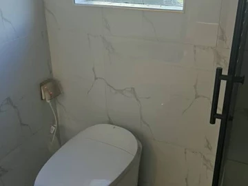 3 Bedroom Flat & Apartment