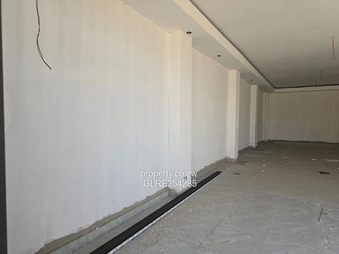 186m² Unfinished Industrial Warehouse — Belvedere (Borehole)