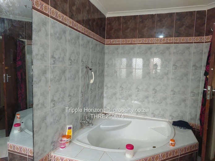 Spacious 5-Bed Marlborough Home on 2222 sqm 