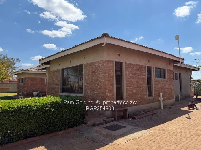 Emhlangeni | 80% Complete + 2-Bed Cottage