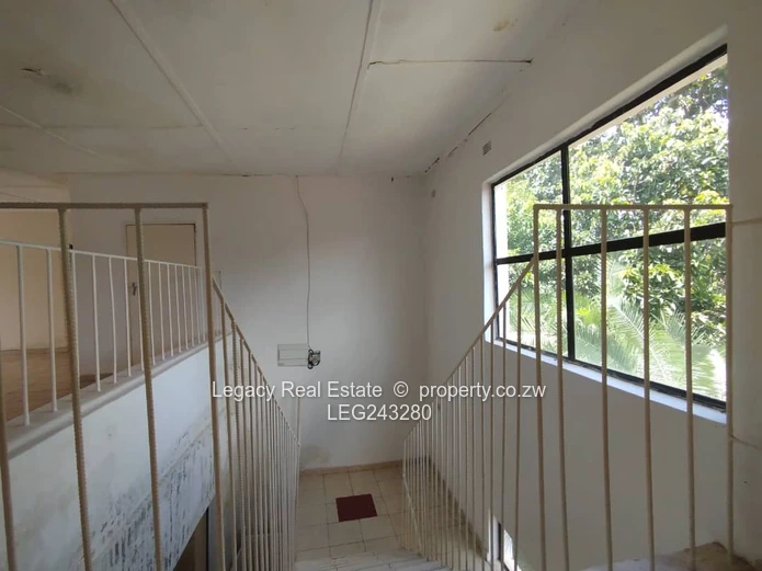 Commercial Property Near Belvedere Primary To Let