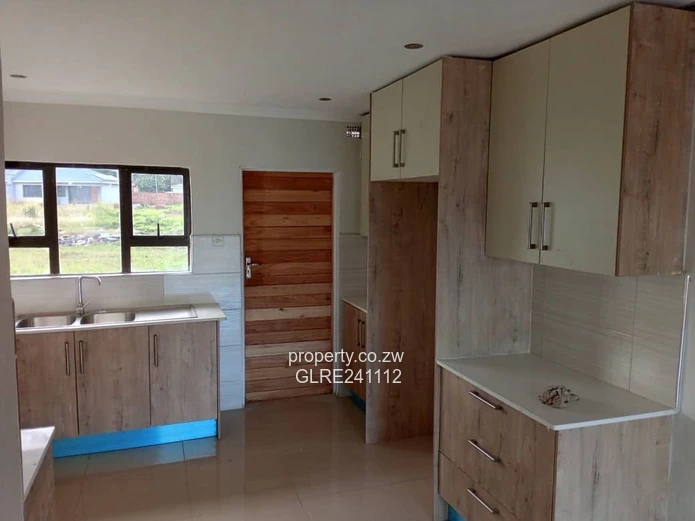Neat n spacious 3BEDS newly builty CLUSTER APARTMENT TO LET 
