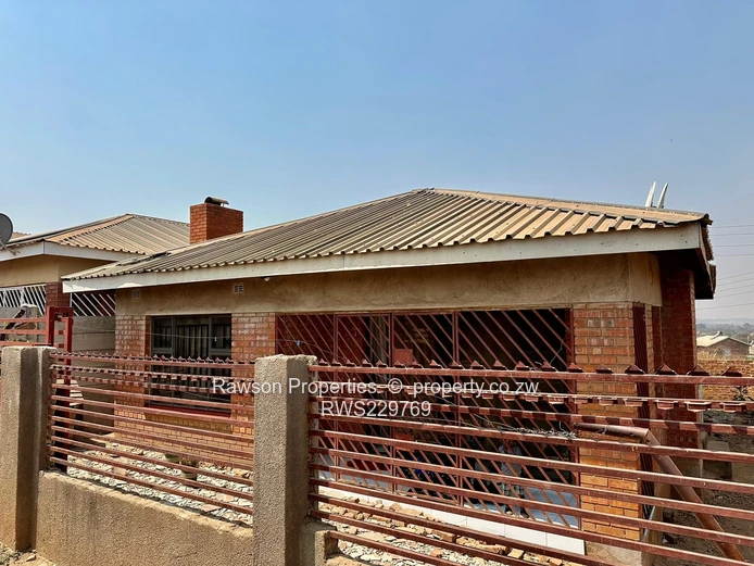 Tynwald House Forsale Close to Kuwadzana Round About  (Sole Mandate)