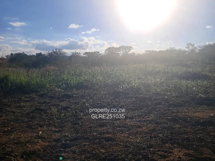 1000m² Crowhill Views Stand – Sunny, Elevated with Distant Hills