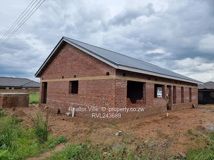 4 Bedroom Incomplete House in Mabvazuva 