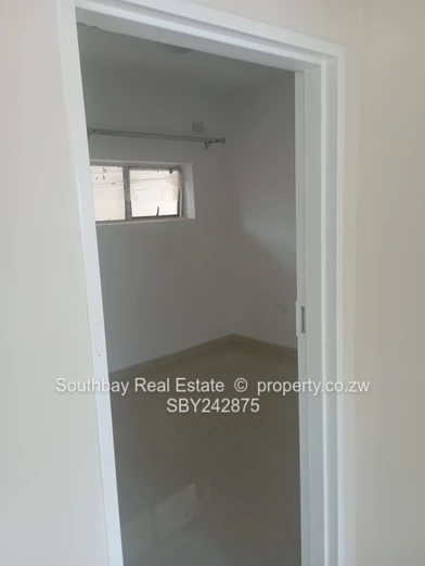 Ashdown Park - Monowood Gardens (Gated Complex)