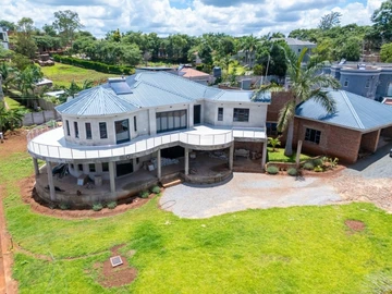 6 Bedroom House