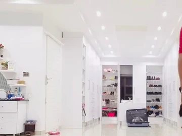6 Bedroom House