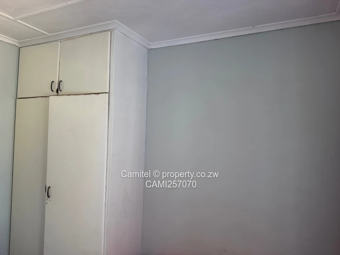 Chadcombe 3-Bed house with Chiremba road frontage can be used for commercial purposes 