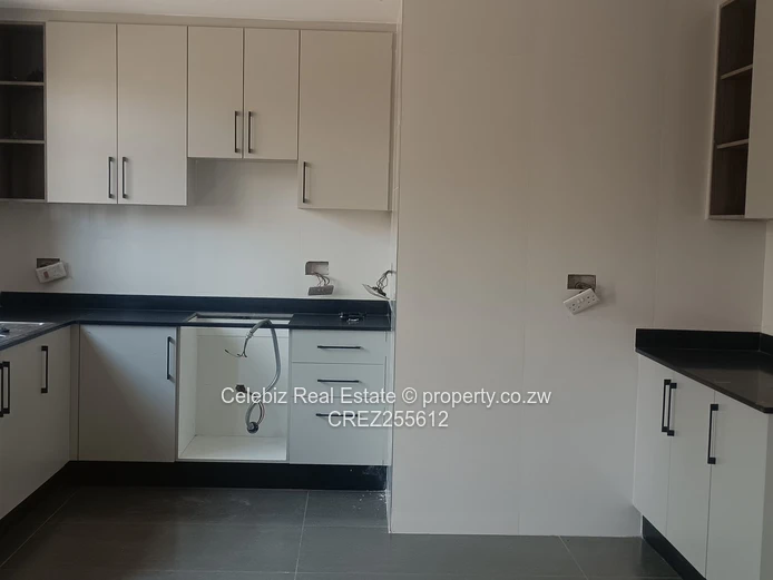 Old Marlborough duplex flat to let 