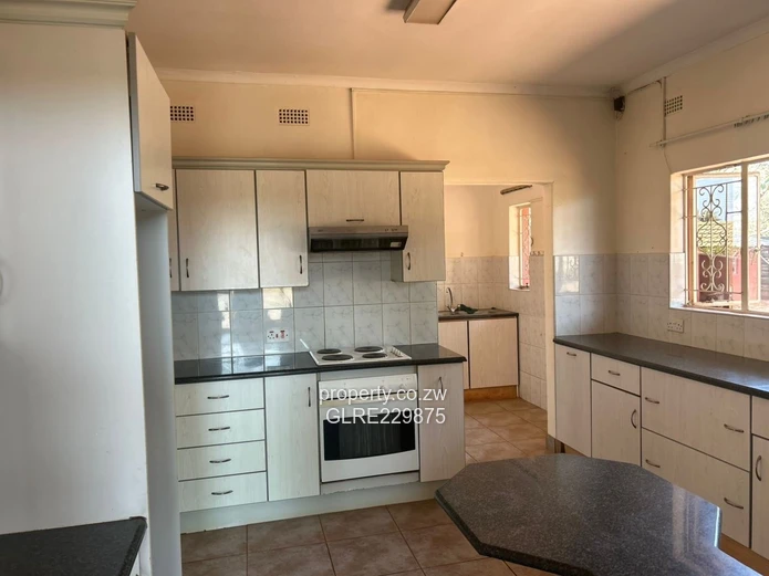 A Versatile 4Bedroom Property for Residential or Commercial Use in a Prime Greendale Location To Let