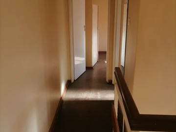 3 Bedroom Flat & Apartment