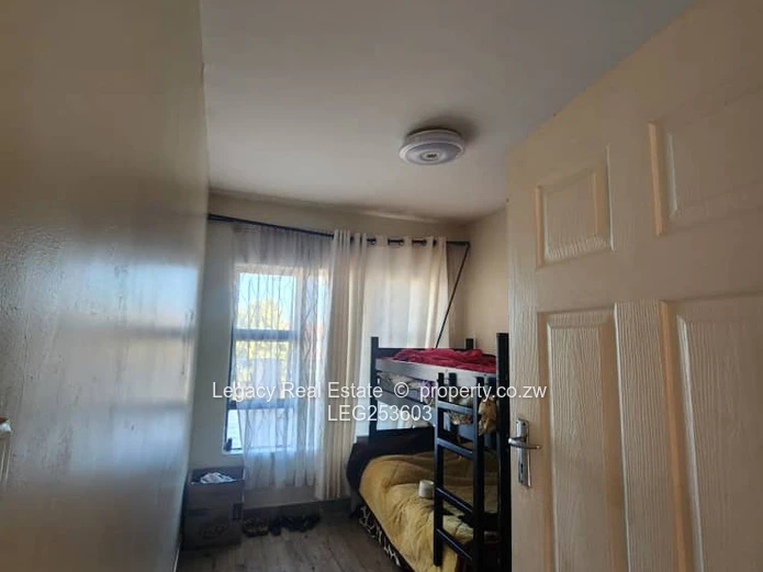 Gletwin Park: Double-Storey 7-Bed Home with Borehole