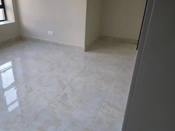 4 Bedroom Flat & Apartment