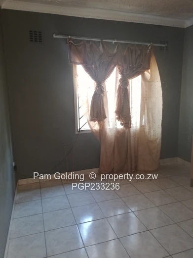 3 bedroomed house in Braeside