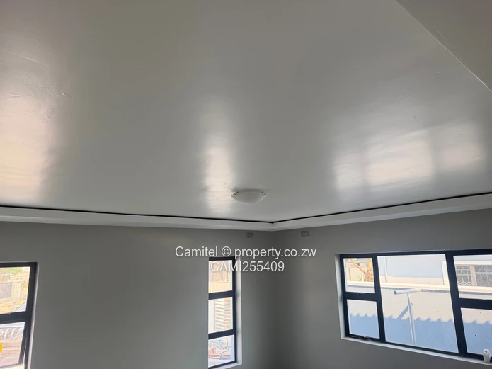 Arlington Newly Buid4-Bed Townhouse Complex — Secure, Solar & Garden