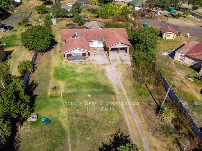 8-Bedroom Family Home for Sale in Hatfield, Harare with Borehole, 3617m²