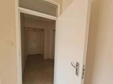2 Bedroom Flat & Apartment