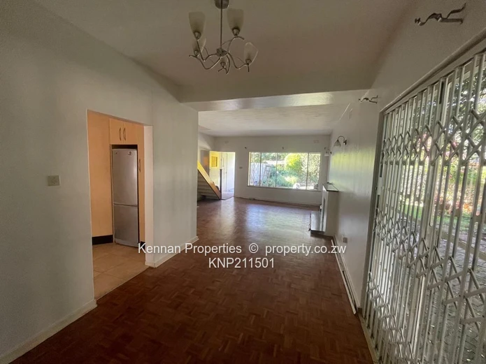 Lovely Garden Flat Close To International School & Arundel Shops (Sole Mandate)