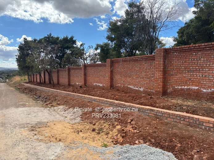 5000sqm stand with 3 bedroom cottage