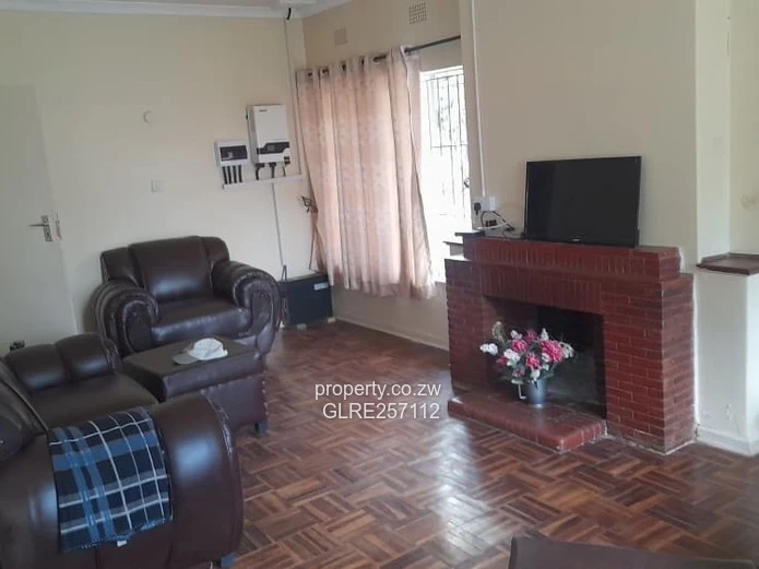 7100m² Waterfalls Stand — Bungalow, Mature Trees & Main Road Frontage