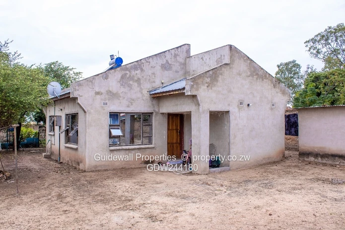 Chadcombe 3 bedroomed house for sale