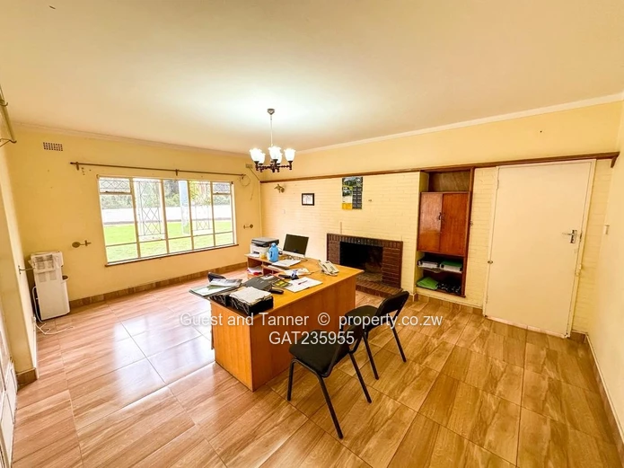 Commercial Property For Rent In Highlands  (Sole Mandate)