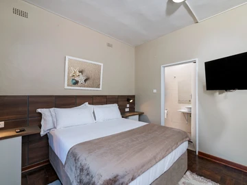 4 Bedroom Garden Flat