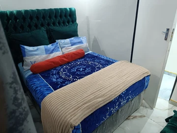 3 Bedroom Flat & Apartment