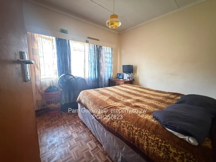 5-Bed Parklands Home with Borehole & beautiful Lawn (Sole Mandate)