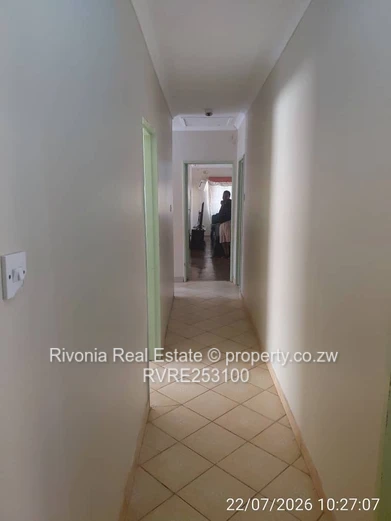 Spacious 4-Bed Westlea Home — Walled, Staff Quarters