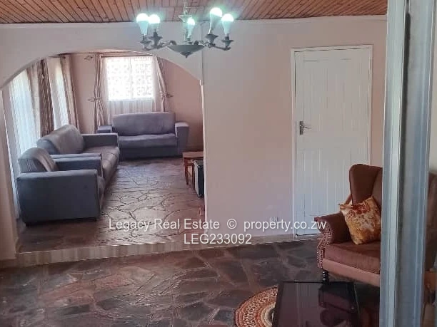 Greystone Park House to Let – 1km from Harare Drive