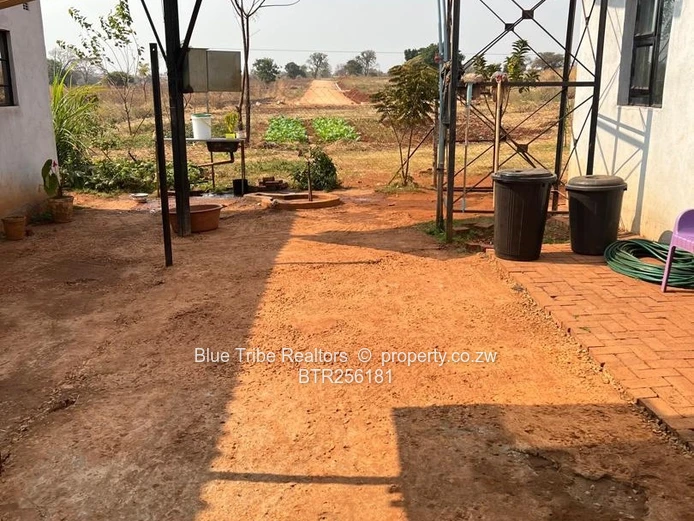 House for sale in Banket