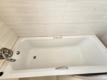 3 Bedroom Flat & Apartment