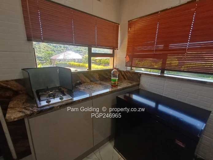 Newly Built 4-Bedroom Home in Prime Managers Hill, Penhalonga – 1500 sqm (Sole Mandate)