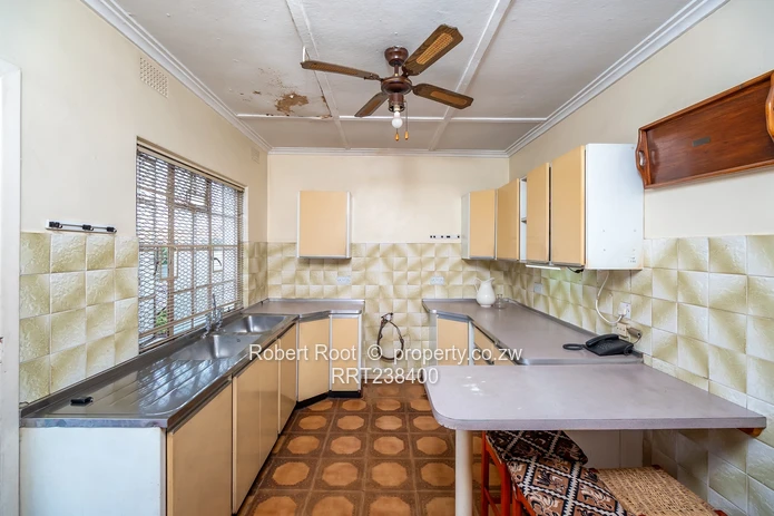 Flat For Sale (Sole Mandate)