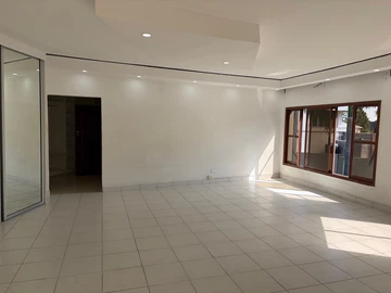 8 Bedroom House