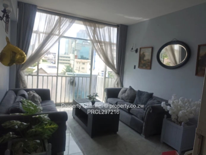 Spacious 1-Bed Apartment with City Views - Avenues