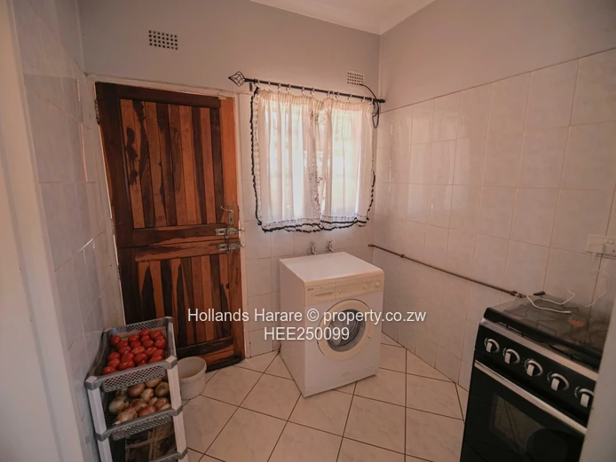 Neat property in Helensvale 