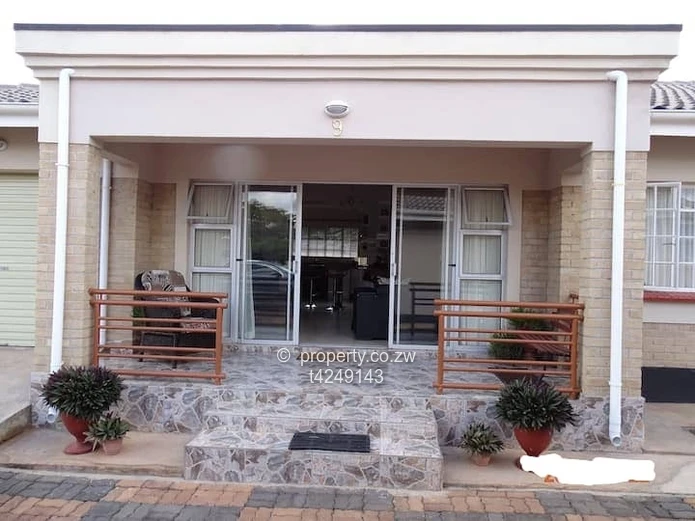 Greendale 3 beds fully furnished Cluster to rent